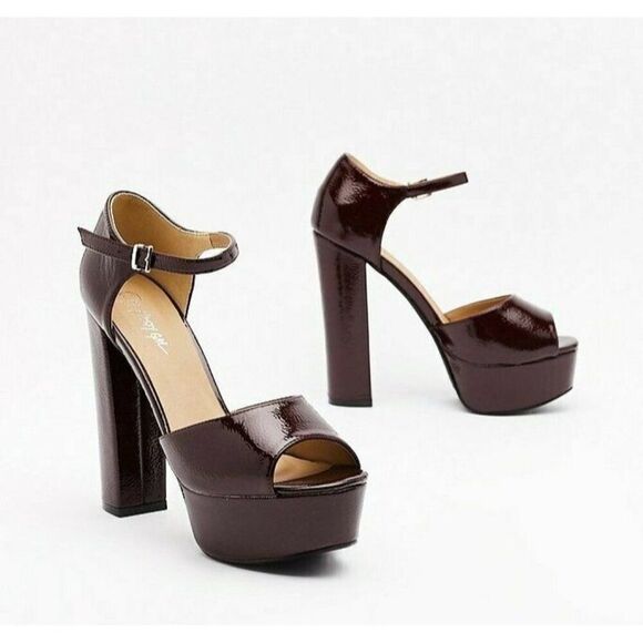 Nasty Gal Women's 6B Burgundy Crinkle Patent Skyscraper platform heels - New - Picture 2 of 6